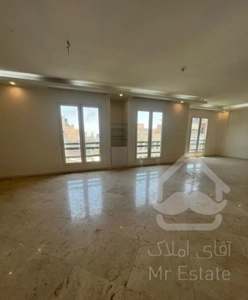 آپارتمان 150 متری*8 ساله مشاعات