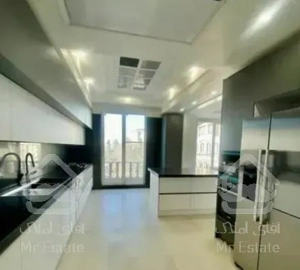 آپارتمان ۱۴۵ متر/ صرافها شمالی