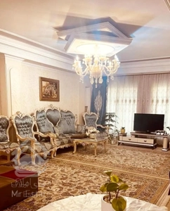 85متر دوخوابه با آسانسور در ستارخان