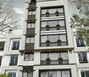 ۱۰۰ متری در ولیعصر با ۳ میلیارد طبقات بالا