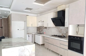 ۱۶۰متر/۳خـواب+۹۰متر سوئیت مستقل/در ازگل