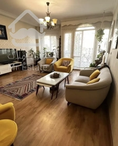 ۸۰متر بازسازی شده سالن پرده خور