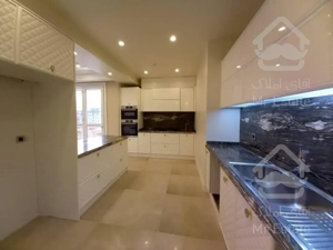 رهن و اجاره آپارتمان 200 متری دروس