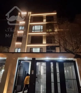 ۱۰۰متر نوساز شیک میدان