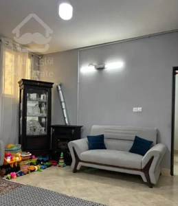 ۷۰ متره خودساز/شاهان