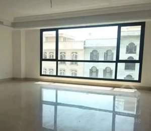 ۲۱۵متر سه خواب تاپ لوکیشن پونک