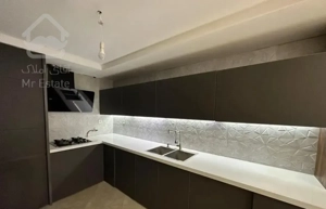 یکخواب بزرگ بسیار شیک برج مجلل همراه شهر