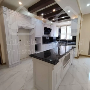 ۸۳متر/غرق نور/نقشه عالی/ویو ابدی/شهرزیبا