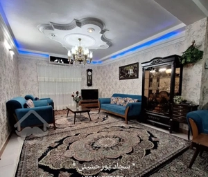 آپارتمان // ۸۲ متری // آسانسوردار پشت جهاد