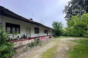 1500متر ویلای با امتیازات آب برق گاز رشت فومن