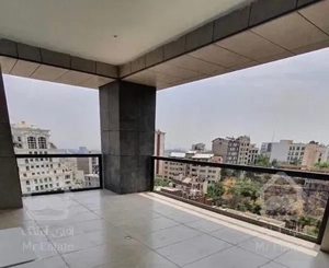 فرشته ۳۰۰متر برج باغ