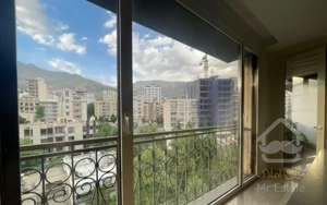 ۱۹۰متر۳خواب شیک و نورگیر ( کامرانیه شمالی)