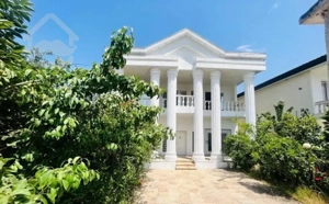 ویلانما رومی۳۸۵متری/نزدیک به شهر/شهرکی