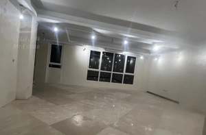 ۱۲۴ متری تکواحدی در میدان اعیان نشین ۵۰