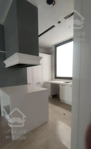 اندرزگو/ 110 متر/ 3 پارکینگ/ تراس با ویو