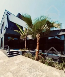 ویلا استخردار/نزدیک به ساحل/شهرکی امن