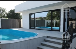 فروش ویلا مدرن/۲۹۰ متر زمین/۱۶۰ متر بنا/سنددار