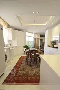 فرمانیه غربی۲۰۵مترتک واحدی دونبش۳پارکینگ