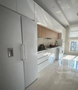 مرزداران آپارتمان ۲۳۵متری فول مشاعات