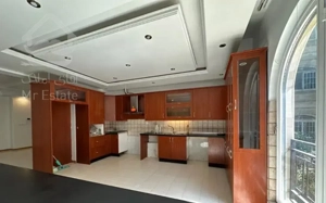 میرداماد 215 متر 3 خواب مستر / ۲ تراس/بااصالت