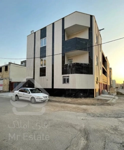 آپارتمان تفکیکی ۳واحدی دارای ۸۰۰ وام