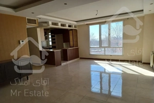 ۹۵متر ۲ خوابه خوش نقشه آفتابگیر برون مشرف