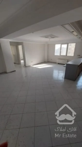 ۱۰۵ متری روبروی دریاچه