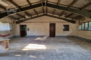 860 متر همراه با سوله