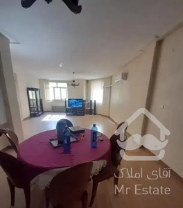 140 متر خیابان افتخاری/ نورگیر / 3 خواب بزرگ