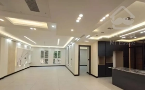 پاسداران بالای چهارراه 125متر 3خواب
