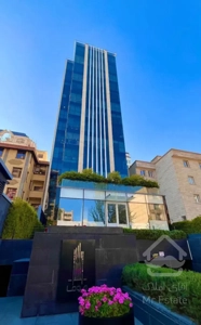 / 140 متر ۱ اتاق مستر / بر مقدس اردبیلی /۳ پارکینگ