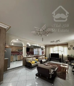 ۱۱۷ متر/تک‌واحد/دو خوابه/مرکز شهر/خیابان زواره