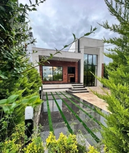 ویلا نیم پیلوت مدرن 212 متری شهرکی سند تک‌برگ