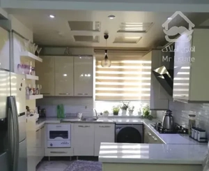 ۹۱ متر / کم واحد / رو به افتاب / سالن پرده خور