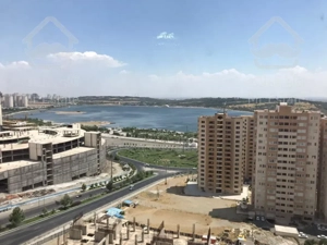 ۱۶۰ متری دریاچه چیتگر