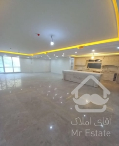 آپارتمان غرق نور ، ۱۹۸ متر ، ۳ خواب