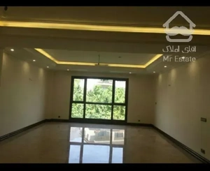 نیاوران یاسر ۱۸۰متر تراس قابل چیدمان