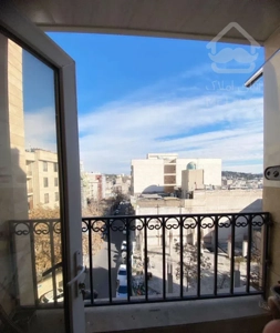 61متر/هروی/نوساز/ویو عالی/شخصی ساز