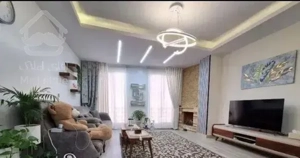 ۶۱متری/دو خواب/پارکینگ و آسانسور/بسیار تمیز