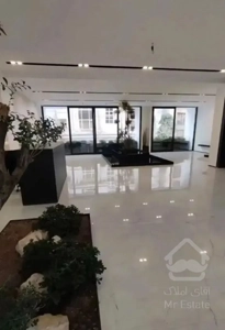 110 متر/ فول مدرن/نوساز/پلان بدون پرتی/تاپ لوکیشن