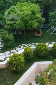 ۲۶۰ متر/کوچه نگهبانی/فول مشاعات/تاپ لوکیشن