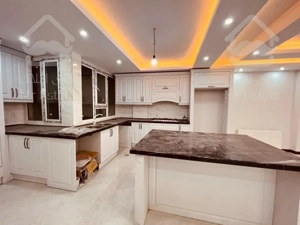 آپارتمان ۱۴۵ متری کلید نخورده فروش فوری