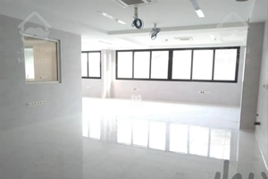 170متر 3خواب تکواحدی کلیدنخورده بر خیابان گلشن