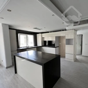 فروش واحد زیر قیمت رو به افتاب نور مشتقیم