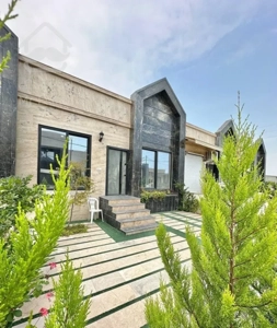 ویلا همکف دوخواب 163 متری شهرکی سند تک‌برگ