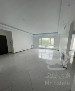 اجاره آپارتمان ۱۳۰ متر /غرق نور و بسیار شیک