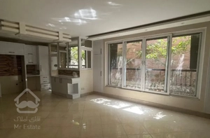 آپارتمان/130متری/3خوابه/خ هشت بهشت شرقی