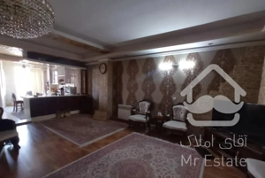 ۱۰۰متر/ده ساله/فول امکانات/خوش نقشه/بازسازی شده