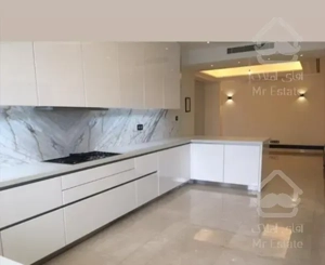 ۱۸۰متر کلیدنخورده ۲ پارکینگ