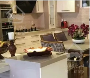 ۱۸۵ متر ۳ خوابه /2پارکینگ باکس/مبله فول فرنیش